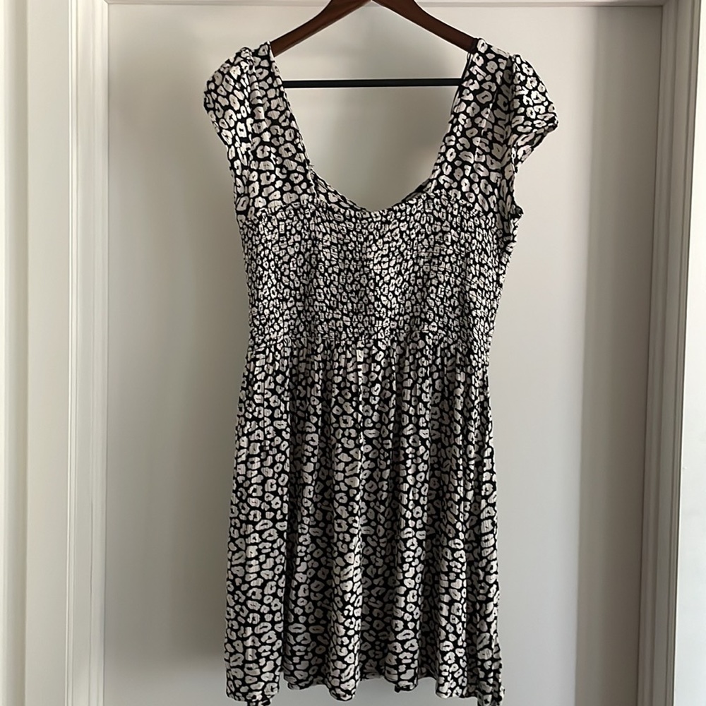 Mini black and white summer dress - Picture 3 of 3